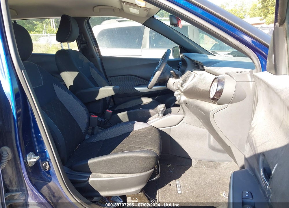 2019 NISSAN KICKS SV VIN: 3N1CP5CU1KL518485