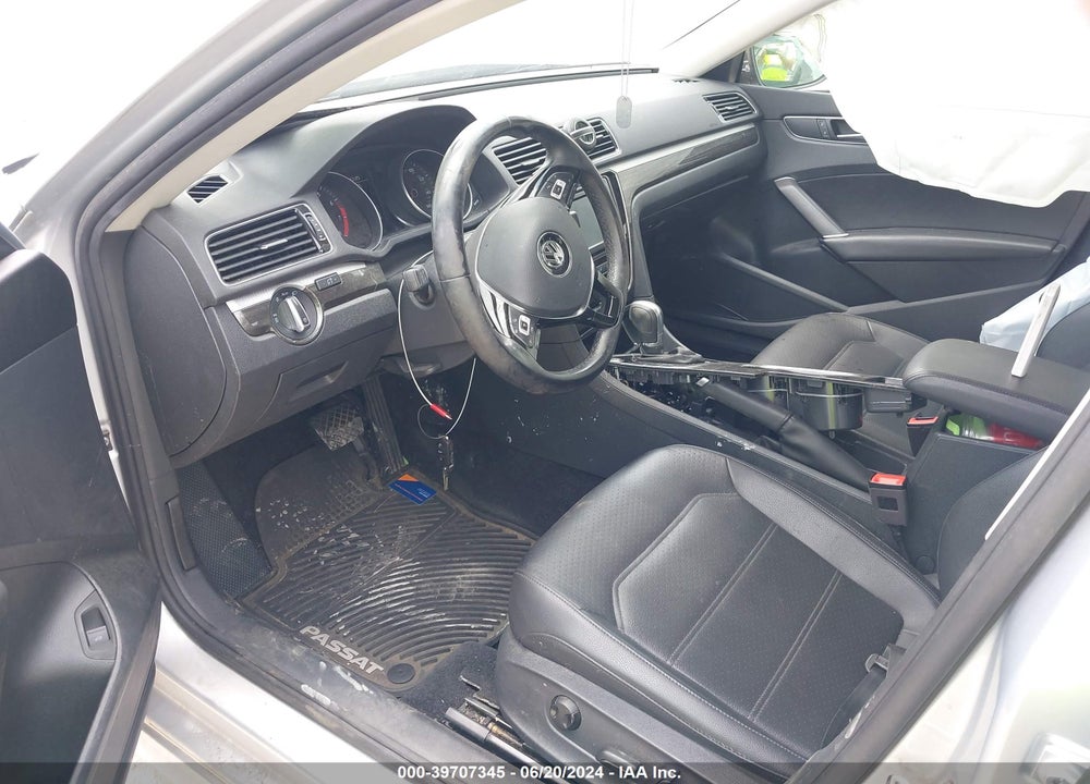 2018 VOLKSWAGEN PASSAT 2.0T SE VIN: 1VWBA7A37JC026065
