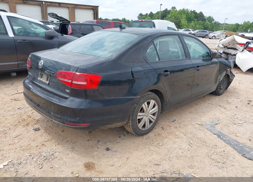 2015 VOLKSWAGEN JETTA 2.0L TDI S VIN: 3VWLA7AJ9FM281227