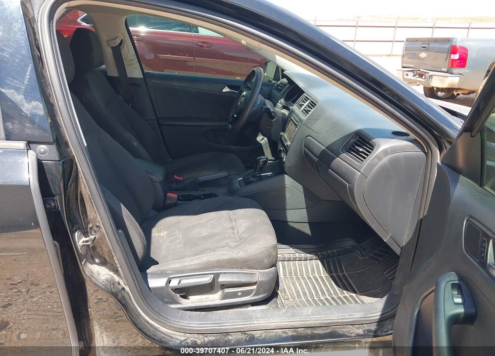 2015 VOLKSWAGEN JETTA 2.0L S VIN: 3VW2K7AJ7FM350537