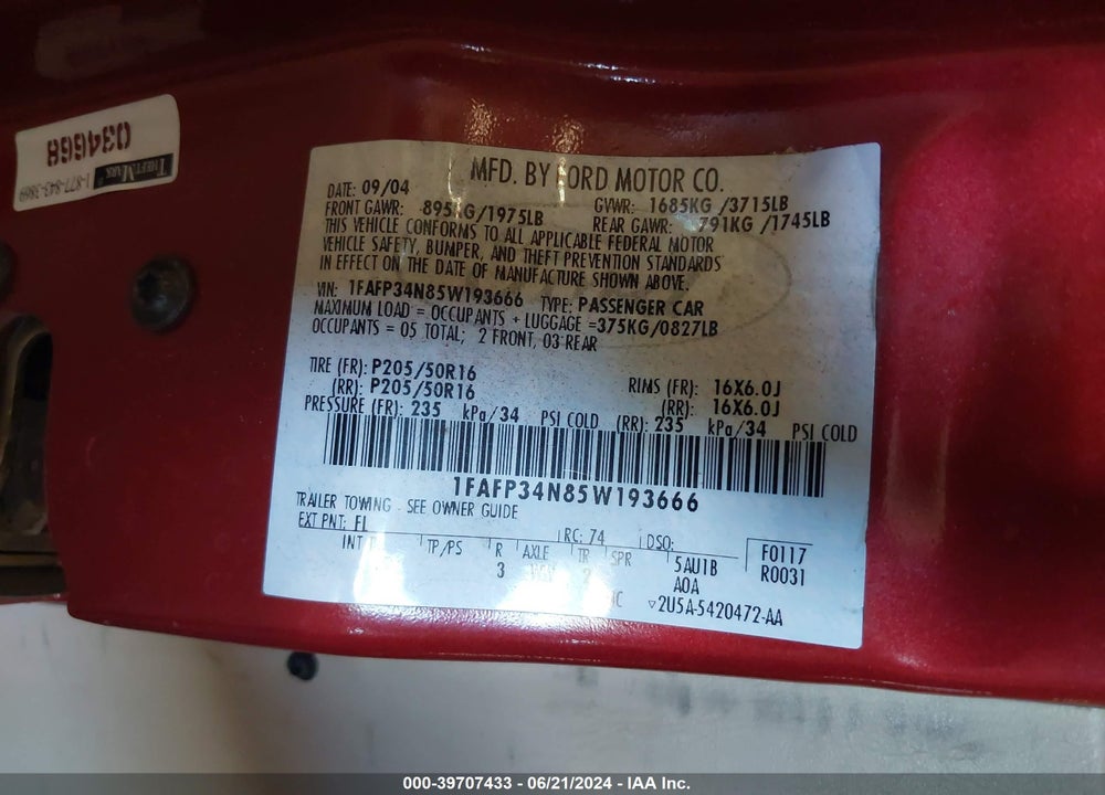 2005 FORD FOCUS ZX4 VIN: 1FAFP34N85W193666