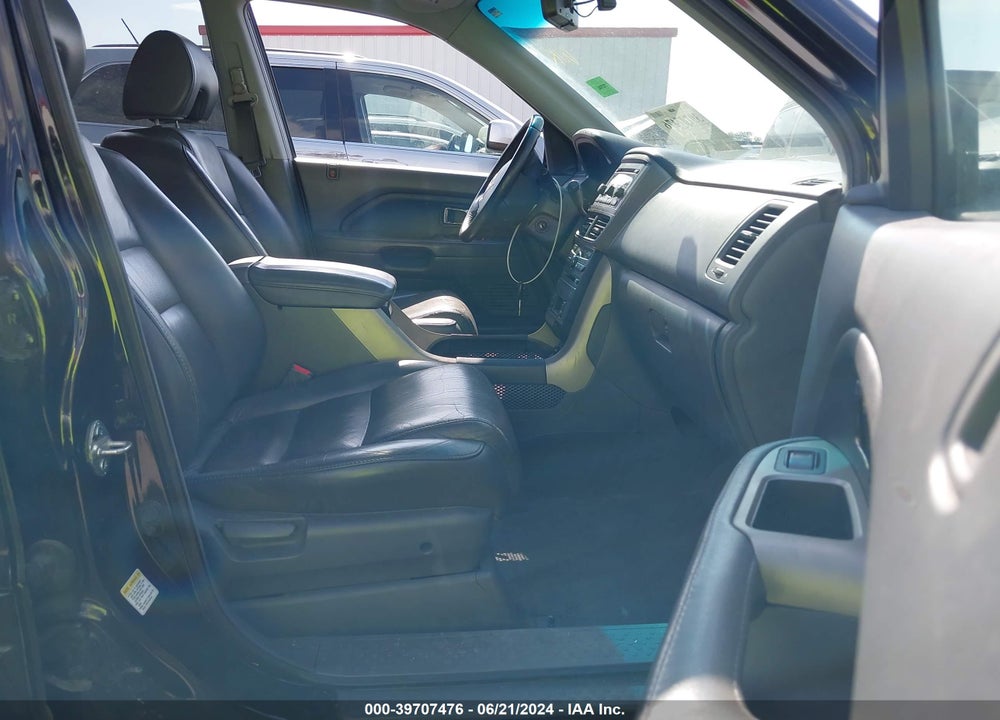 2006 HONDA PILOT EX-L VIN: 5FNYF28606B031992