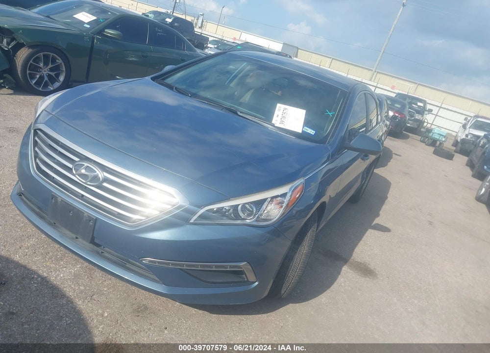 2015 HYUNDAI SONATA SE VIN: 5NPE24AF9FH185008