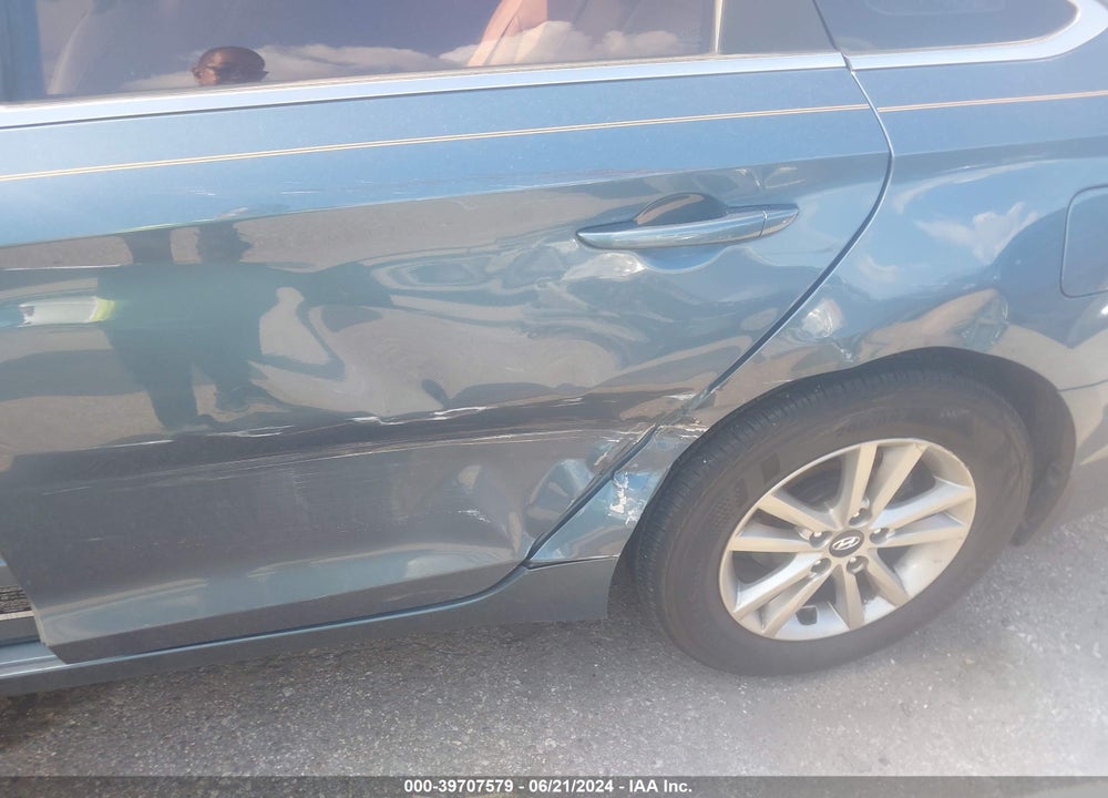 2015 HYUNDAI SONATA SE VIN: 5NPE24AF9FH185008