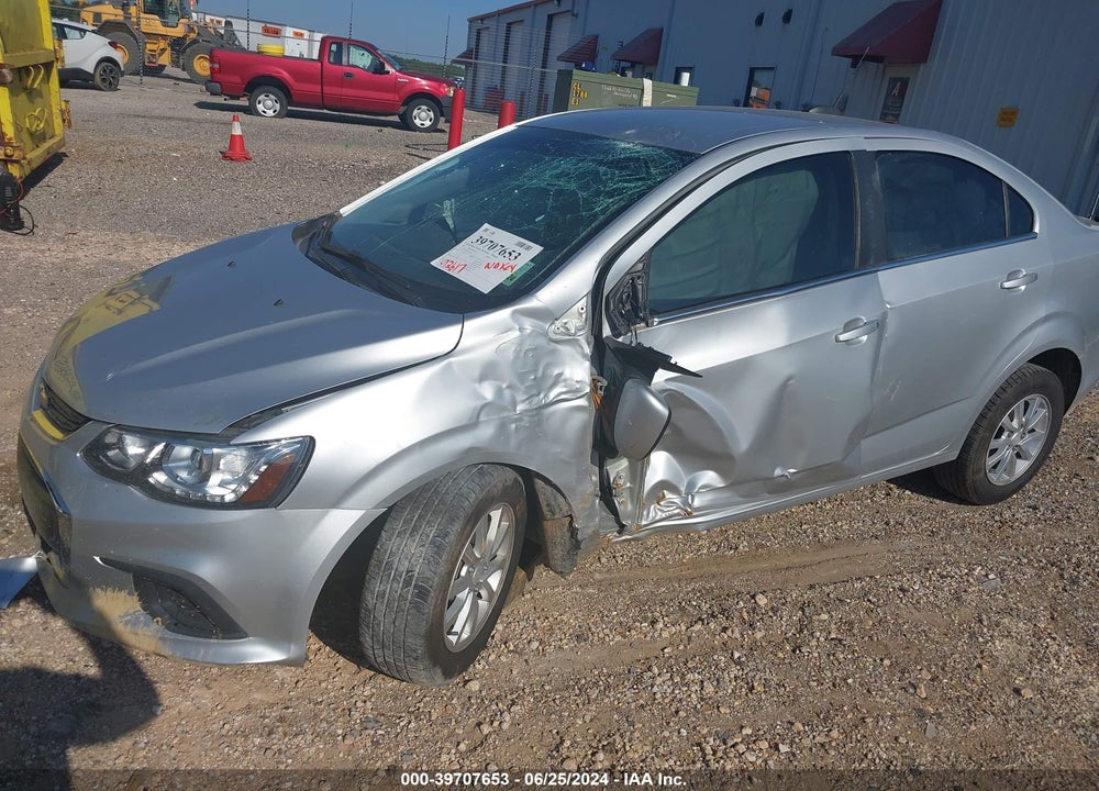 2018 CHEVROLET SONIC LT AUTO VIN: 1G1JD5SH2J4124153