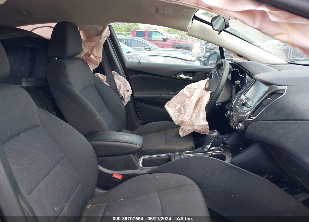 2017 CHEVROLET CRUZE LT AUTO VIN: 1G1BE5SM8H7232249