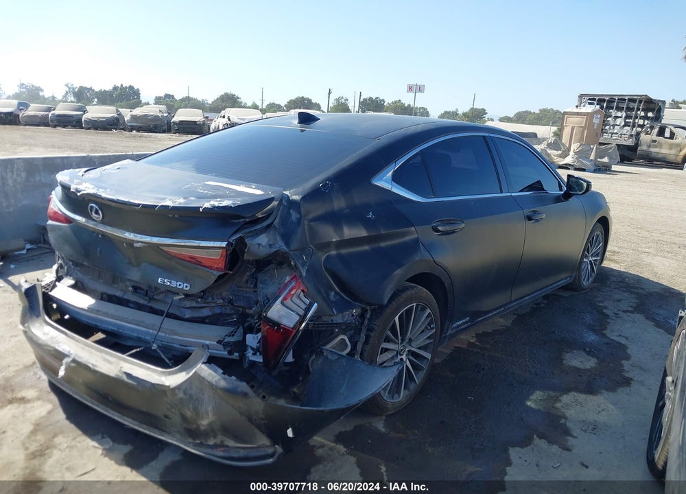 2022 LEXUS ES 300H VIN: 58ADA1C14NU017591