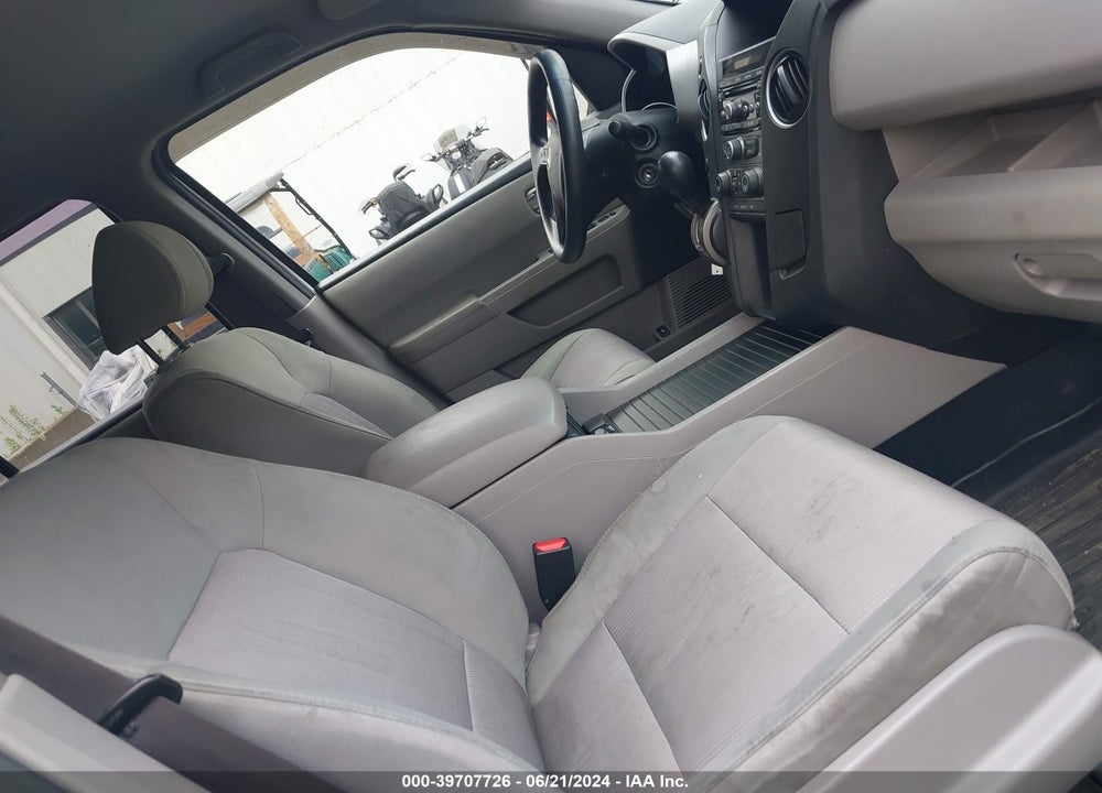 2013 HONDA PILOT EX VIN: 5FNYF4H43DB033808