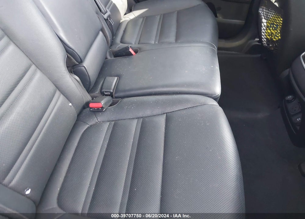 2017 KIA SORENTO 3.3L SX VIN: 5XYPKDA51HG310447