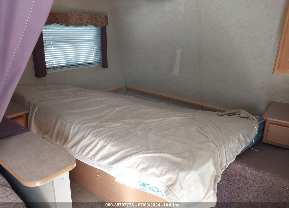 2007 DUTCHMEN LITE 26B VIN: 47CTD2N227M429651