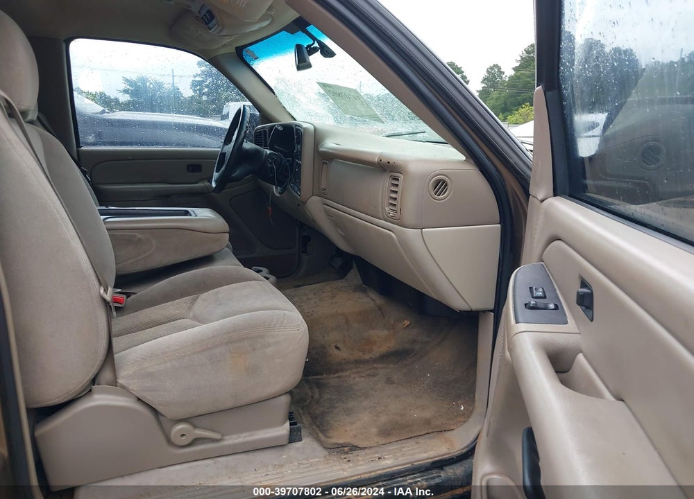 2004 CHEVROLET TAHOE LS VIN: 1GNEC13V84R265056
