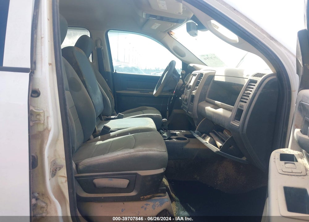 2015 RAM 2500 TRADESMAN VIN: 3C6UR5HJ9FG587571