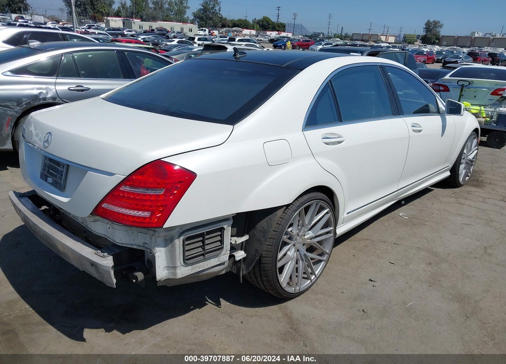 2013 MERCEDES-BENZ S 550 4MATIC VIN: WDDNG9EB3DA499138