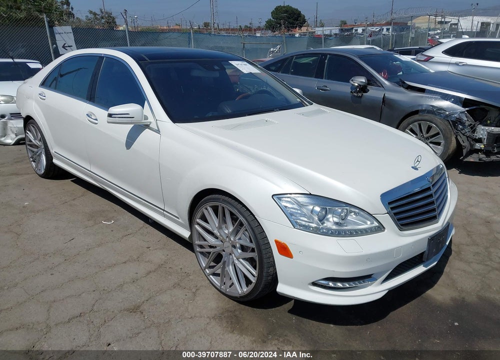 2013 MERCEDES-BENZ S 550 4MATIC VIN: WDDNG9EB3DA499138