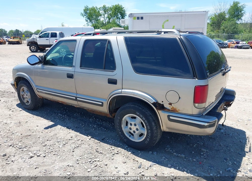 1998 CHEVROLET BLAZER VIN: 1GNDT13W4W2230255