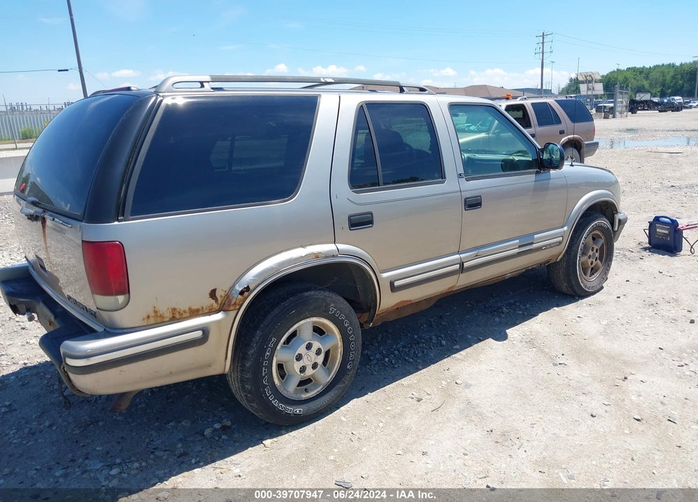 1998 CHEVROLET BLAZER VIN: 1GNDT13W4W2230255