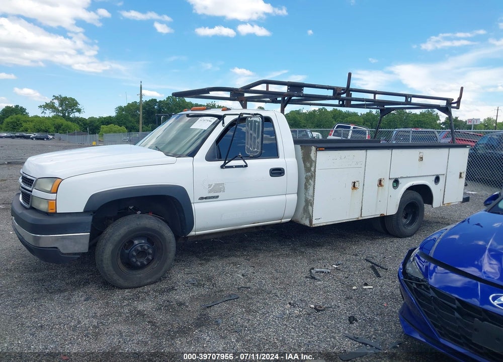 2007 CHEVROLET SILVERADO 3500 CHASSIS CLASSIC WORK TRUCK VIN: 1GBJC34D47E177047