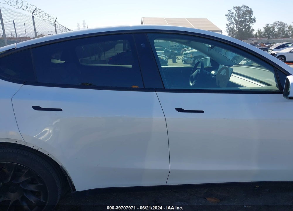 2021 TESLA MODEL Y LONG RANGE DUAL MOTOR ALL-WHEEL DRIVE VIN: 5YJYGAEE2MF282447