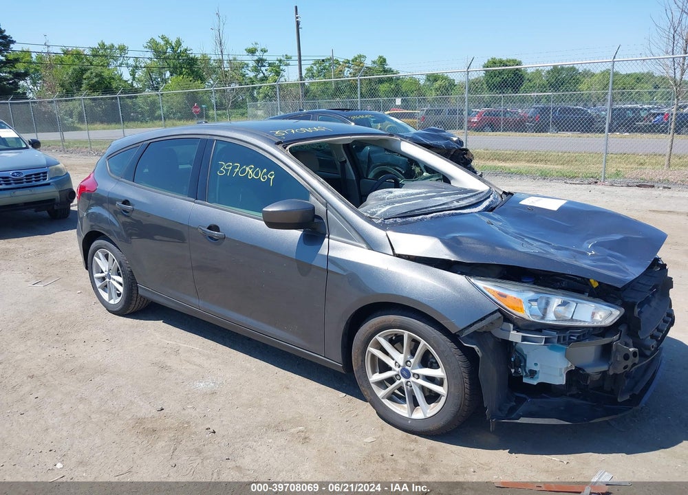 2018 FORD FOCUS SE VIN: 1FADP3K26JL225431