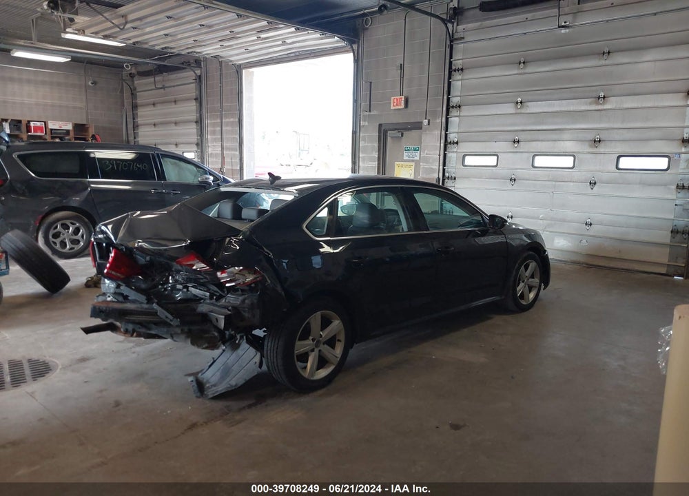 2012 VOLKSWAGEN PASSAT 2.5L SE VIN: 1VWBH7A33CC061846
