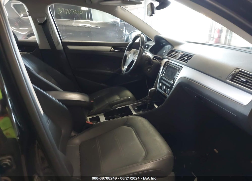 2012 VOLKSWAGEN PASSAT 2.5L SE VIN: 1VWBH7A33CC061846