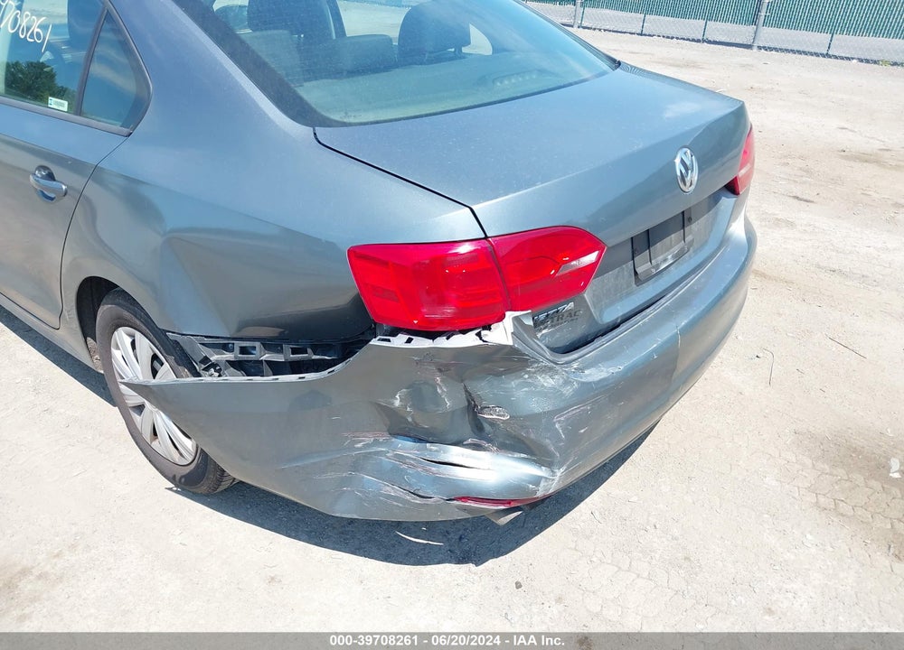 2014 VOLKSWAGEN JETTA 2.0L S VIN: 3VW2K7AJXEM258059