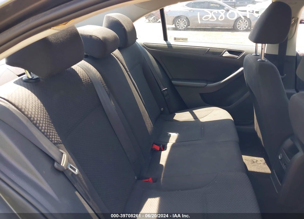 2014 VOLKSWAGEN JETTA 2.0L S VIN: 3VW2K7AJXEM258059