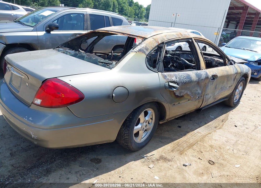 2002 FORD TAURUS SES VIN: 1FAFP55U22G232873