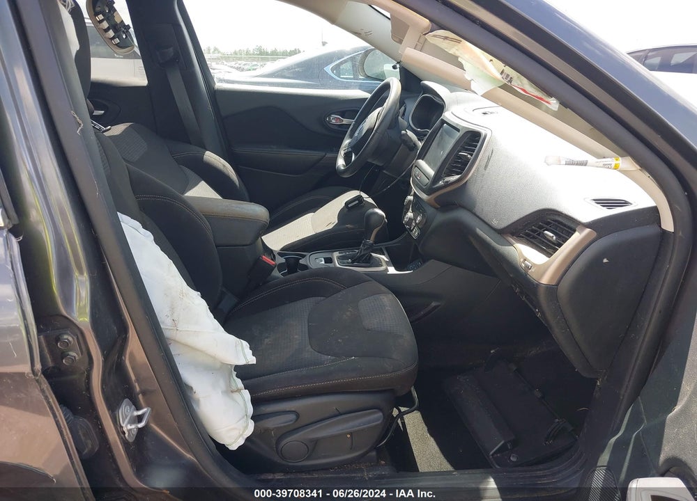 2015 CHEROKEE JEEP  LATITUDE VIN: 1C4PJLCB0FW669949