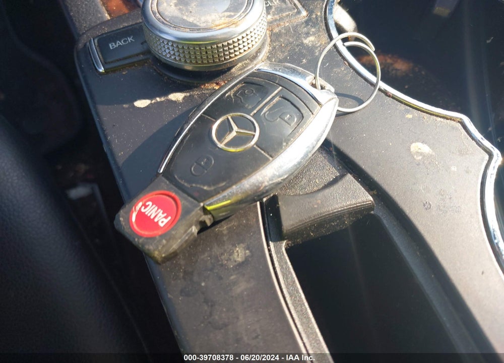 2009 MERCEDES-BENZ C 300 VIN: WDDGF81X29R056141