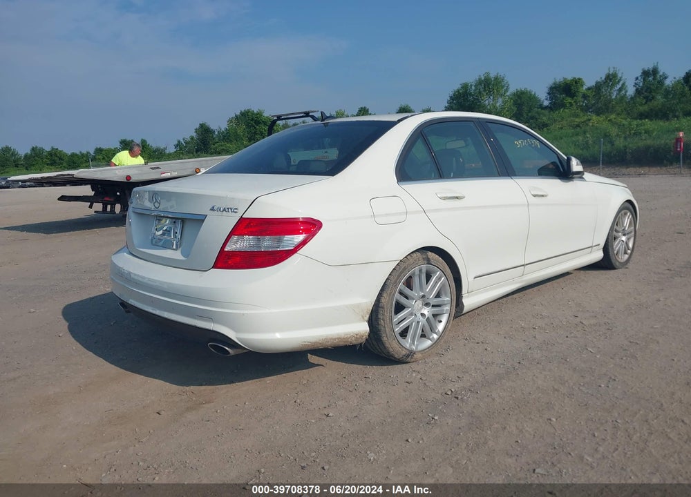 2009 MERCEDES-BENZ C 300 VIN: WDDGF81X29R056141