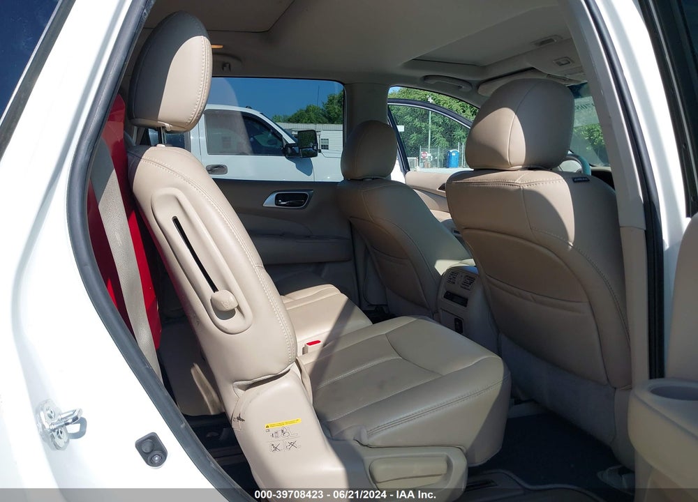 2015 NISSAN PATHFINDER PLATINUM VIN: 5N1AR2MN2FC719717