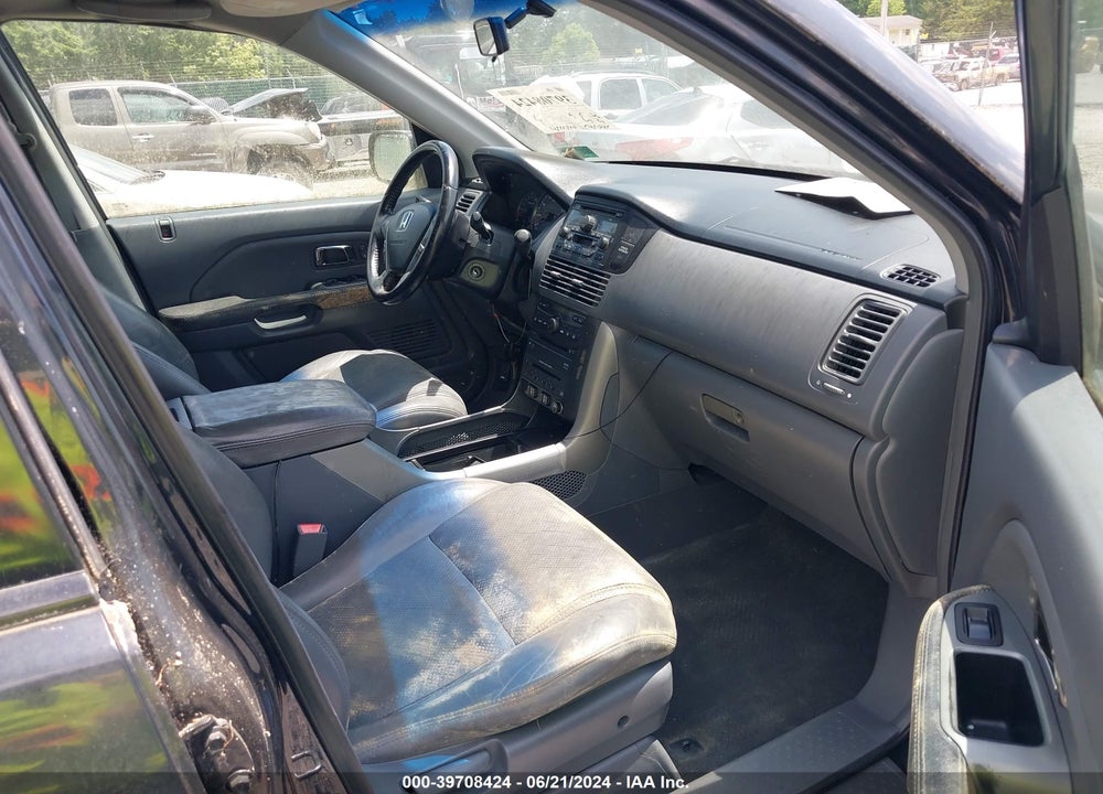 2005 HONDA PILOT EX-L VIN: 2HKYF18665H559305