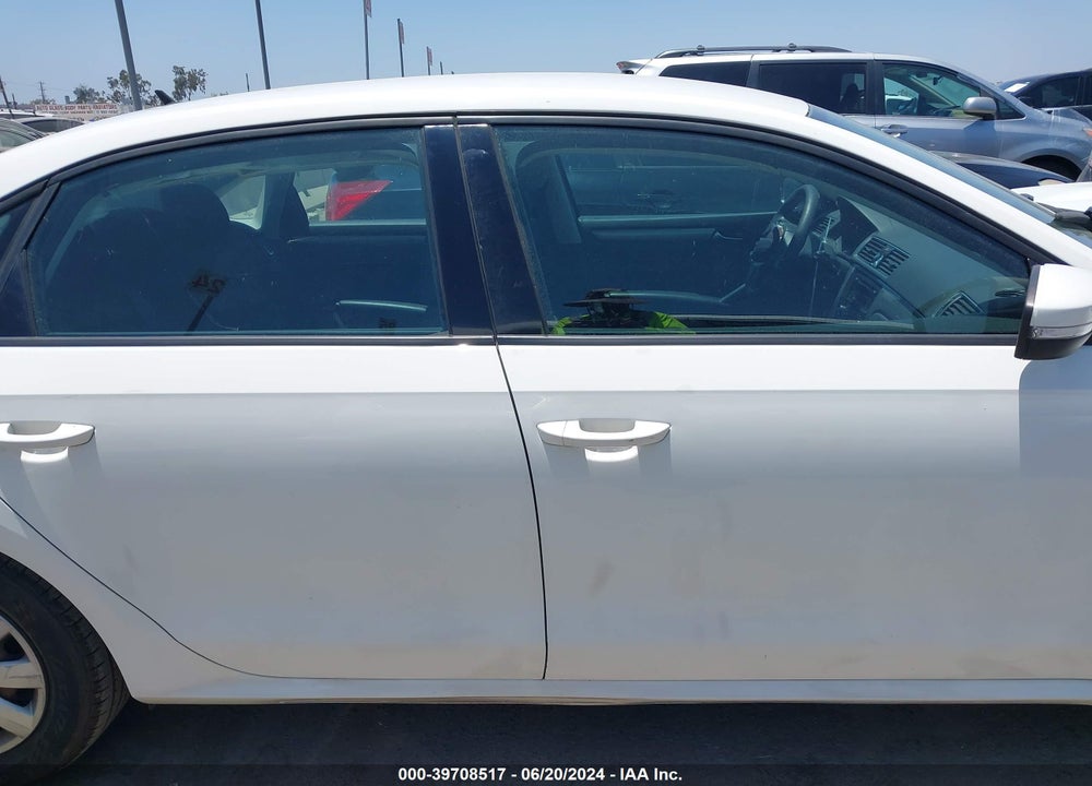 2013 VOLKSWAGEN PASSAT 2.5L S VIN: 1VWAP7A32DC145026