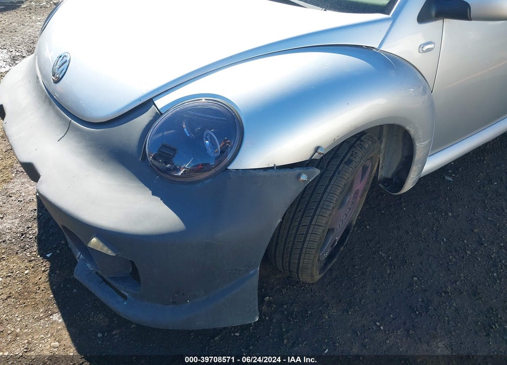 2001 VOLKSWAGEN NEW BEETLE GLS VIN: 3VWCB21C31M458932