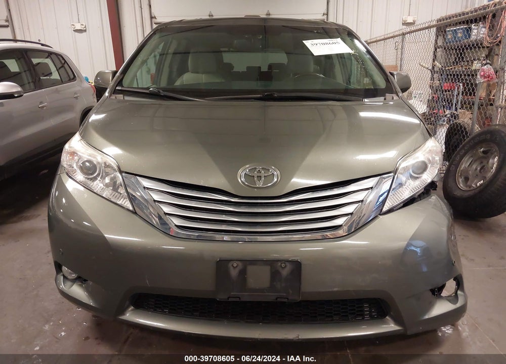 2012 TOYOTA SIENNA LIMITED V6 7 PASSENGER VIN: 5TDYK3DC5CS244831