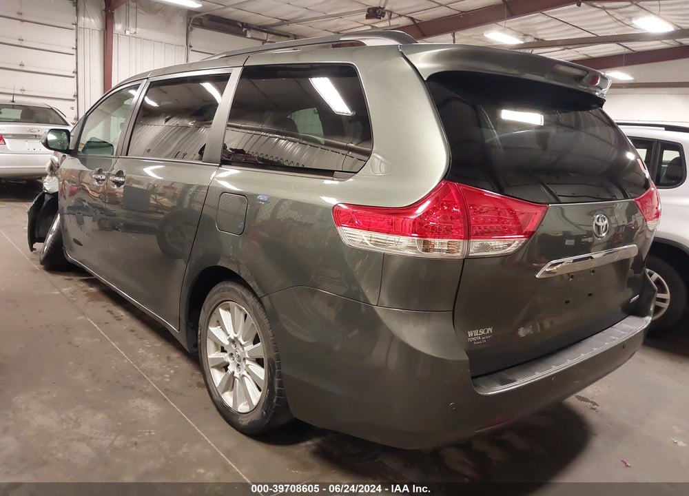 2012 TOYOTA SIENNA LIMITED V6 7 PASSENGER VIN: 5TDYK3DC5CS244831