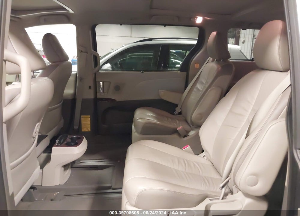 2012 TOYOTA SIENNA LIMITED V6 7 PASSENGER VIN: 5TDYK3DC5CS244831