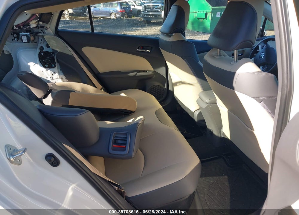 2018 TOYOTA PRIUS FOUR VIN: JTDKARFU2J3061905