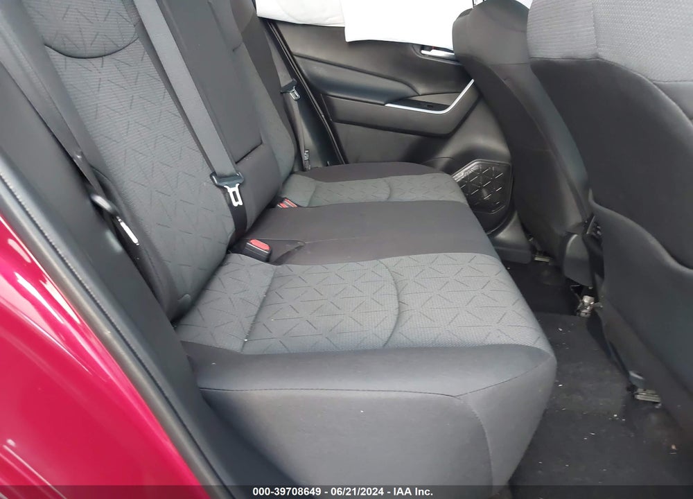 2024 TOYOTA RAV4 XLE VIN: 2T3W1RFV9RW331442