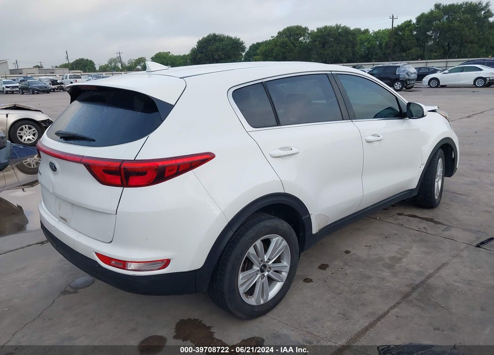2018 KIA SPORTAGE LX VIN: KNDPM3AC8J7485347