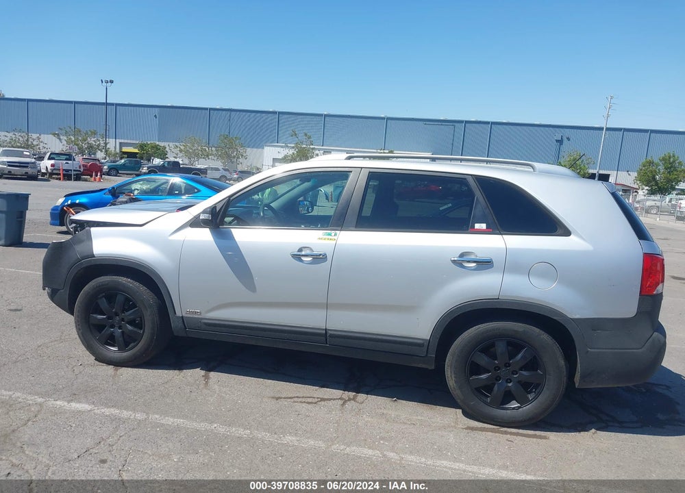 2012 KIA SORENTO LX V6 VIN: 5XYKTDA21CG281490