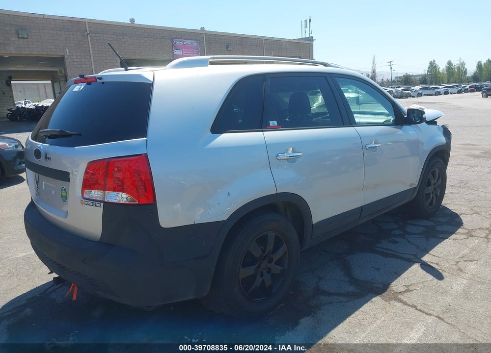 2012 KIA SORENTO LX V6 VIN: 5XYKTDA21CG281490