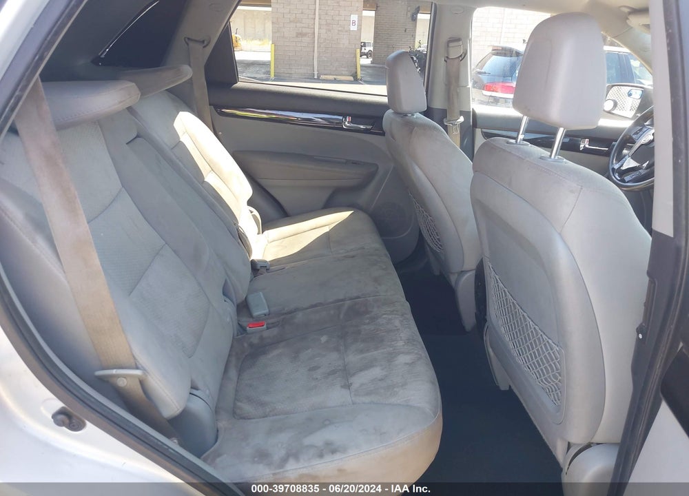 2012 KIA SORENTO LX V6 VIN: 5XYKTDA21CG281490
