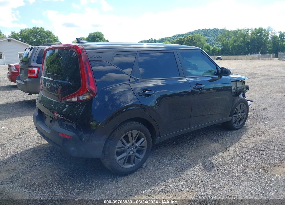2021 KIA SOUL !/+/S VIN: KNDJ23AUXM7797873