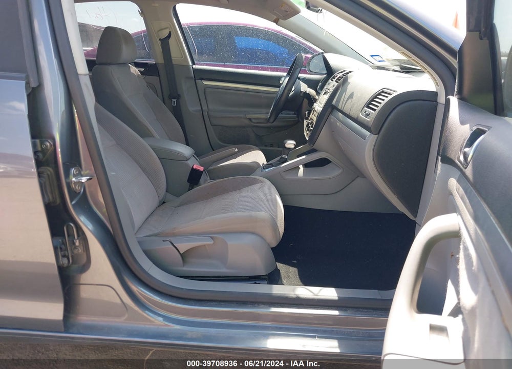 2008 VOLKSWAGEN JETTA S VIN: 3VWJM71K88M151207