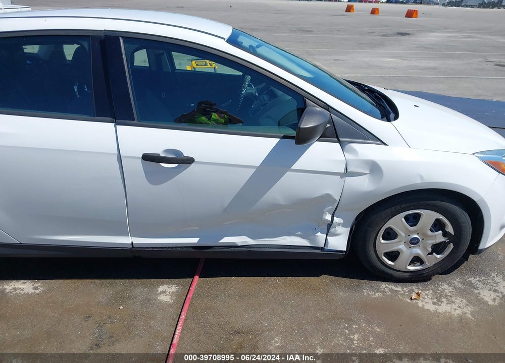 2014 FORD FOCUS S VIN: 1FADP3E2XEL112647