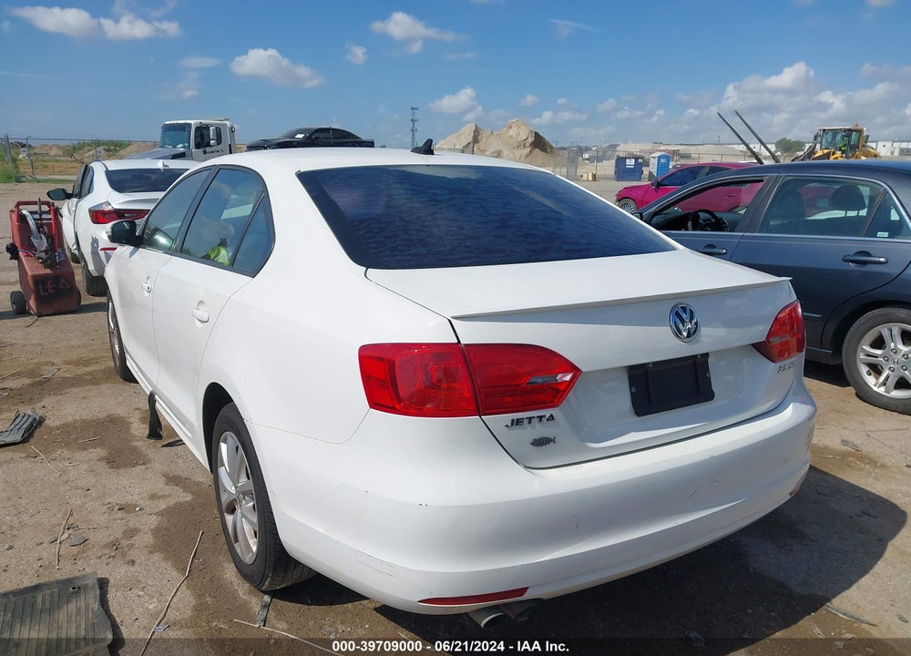 2012 VOLKSWAGEN JETTA 2.5L SE VIN: 3VWDX7AJ5CM358531