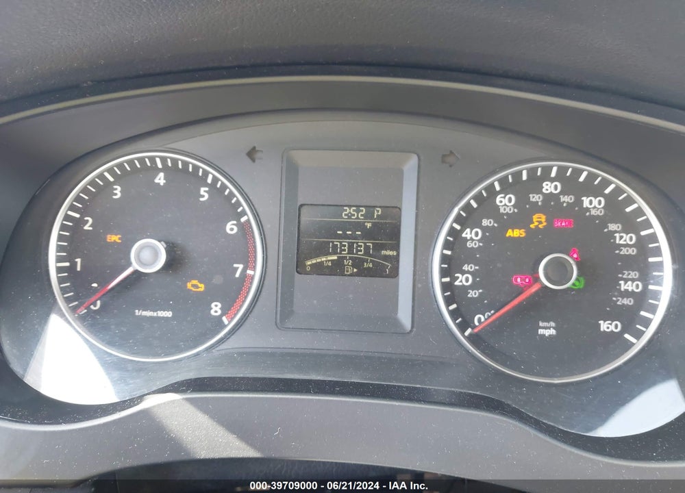 2012 VOLKSWAGEN JETTA 2.5L SE VIN: 3VWDX7AJ5CM358531