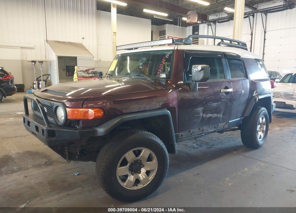 2007 TOYOTA FJ CRUISER VIN: JTEBU11F070018641